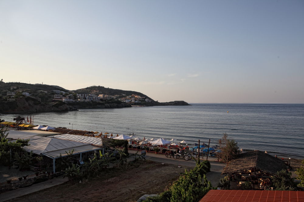 Niriides Beach Hotel Ретимно Экстерьер фото