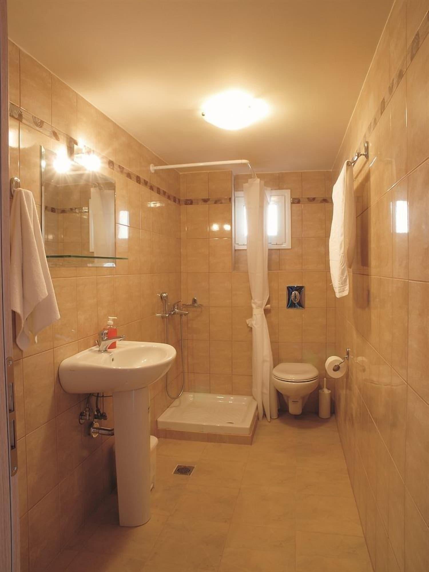 Niriides Beach Hotel Ретимно Экстерьер фото