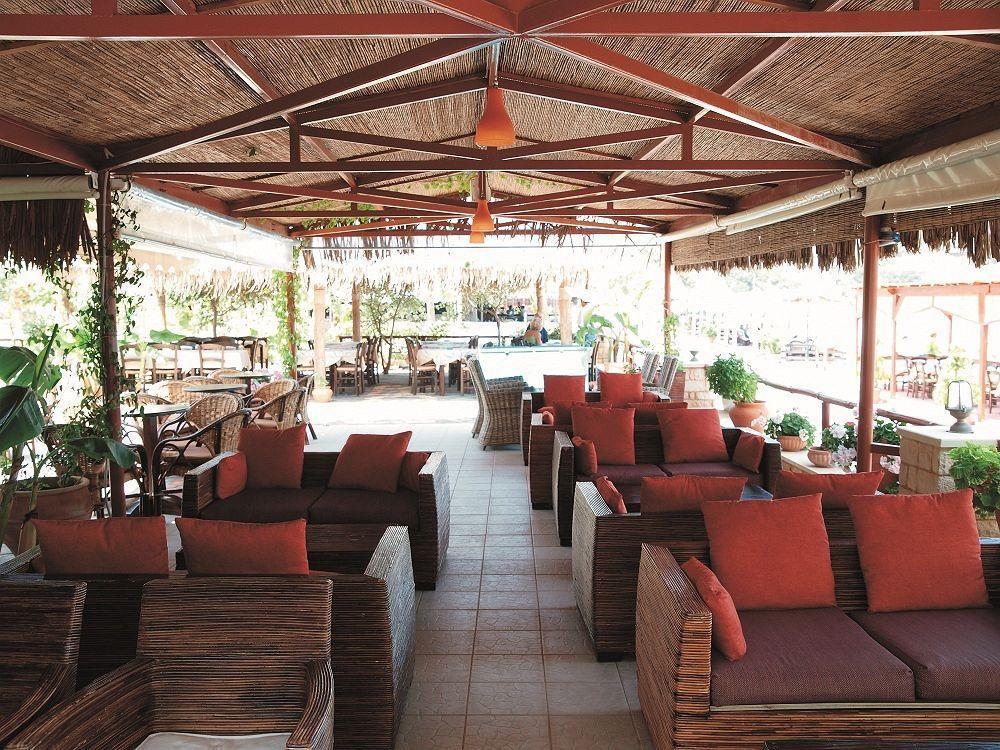 Niriides Beach Hotel Ретимно Экстерьер фото