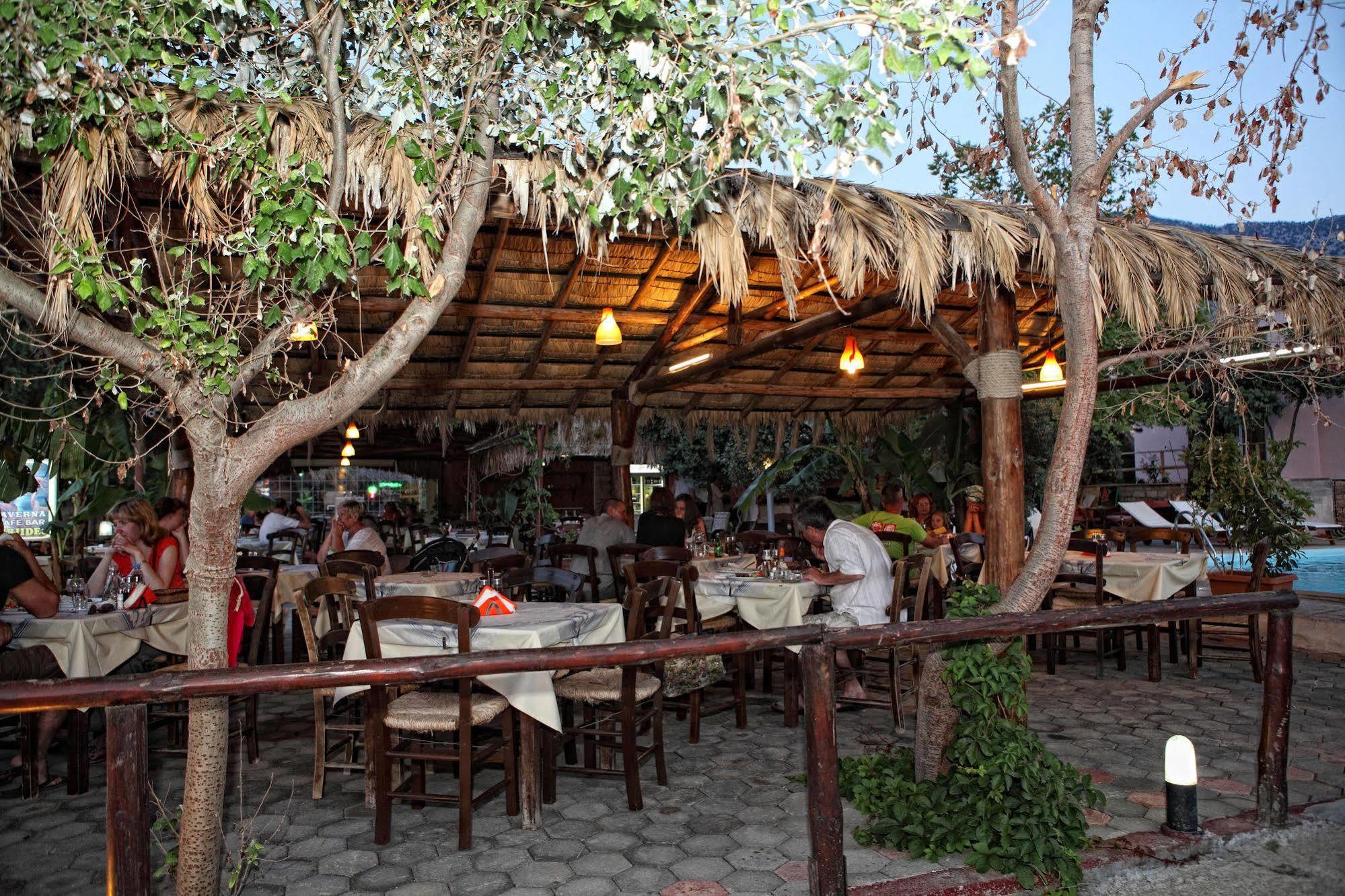 Niriides Beach Hotel Ретимно Экстерьер фото