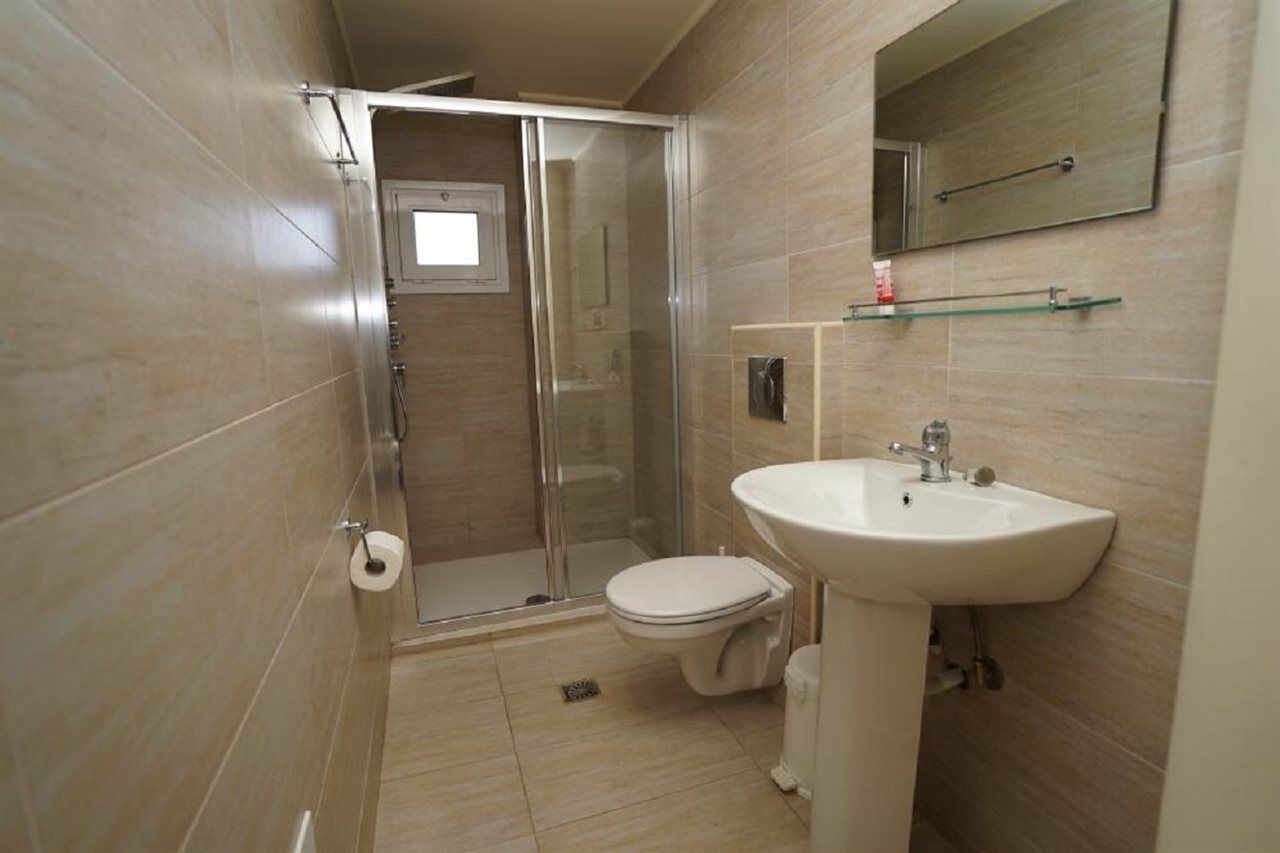 Niriides Beach Hotel Ретимно Экстерьер фото